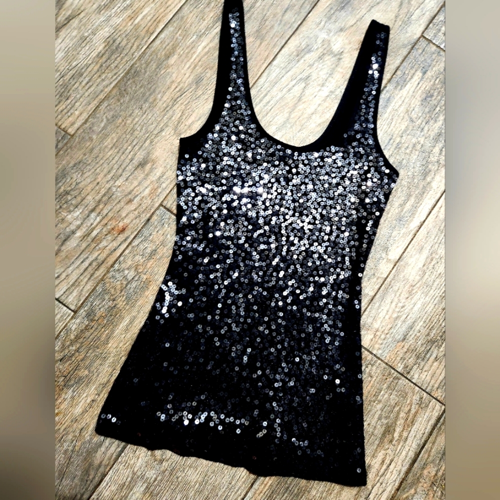 EXPRESS Sequin front Basic Black tank XS like new